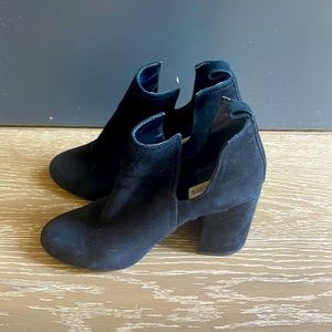 STEVE MADDEN Velvet Booties